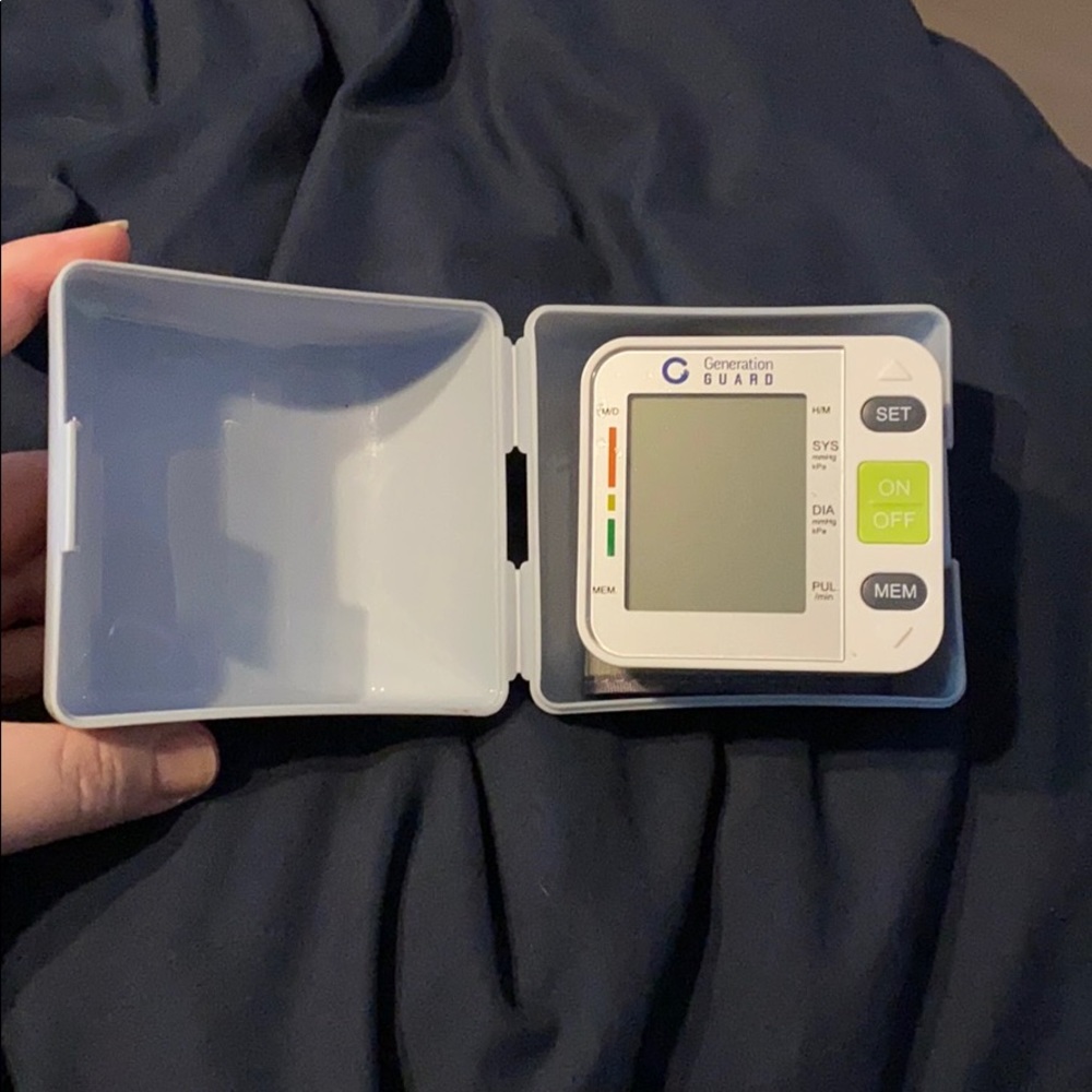 Wrist blood pressure cuff
